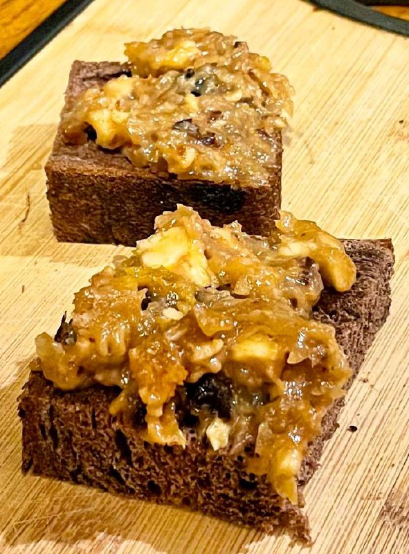 Десерт с шоколадным хлебом