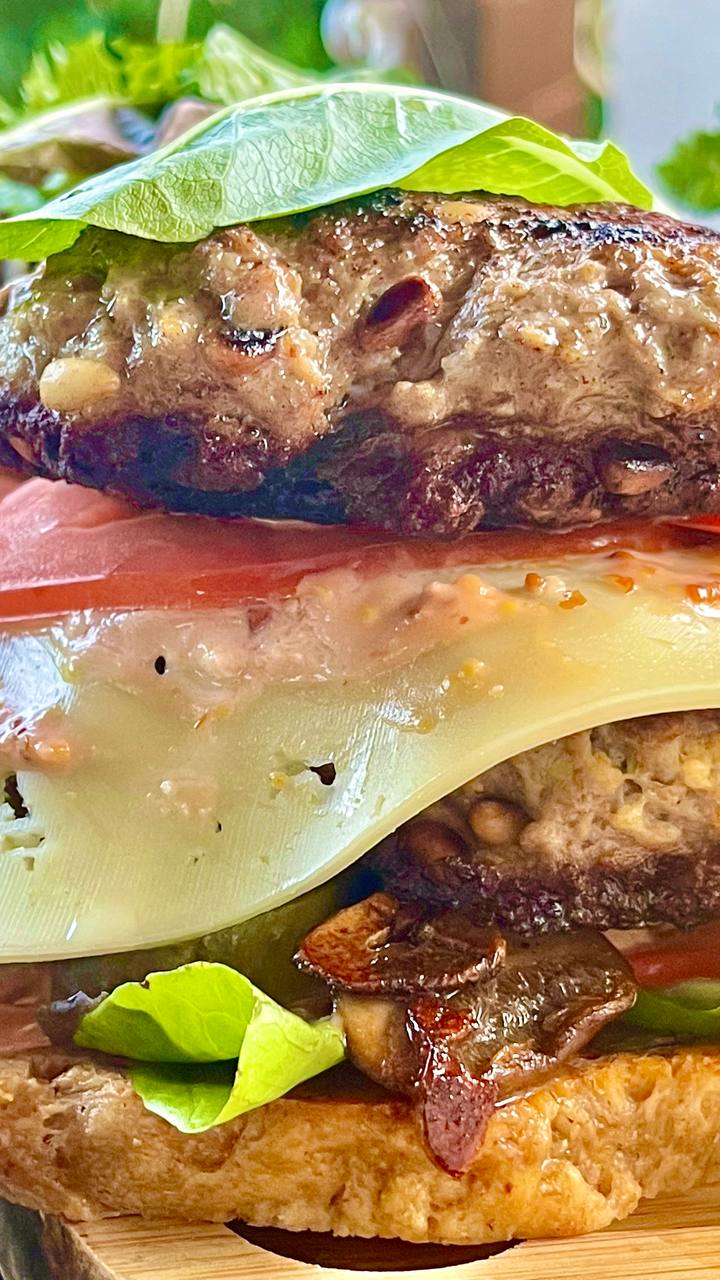 Бараньи котлеты с орехами