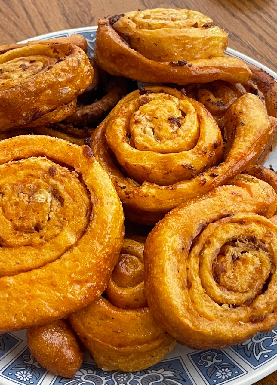 Томатно-сырные булочки