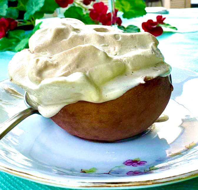 Запеченный персик с кофейно-лимонным кремом