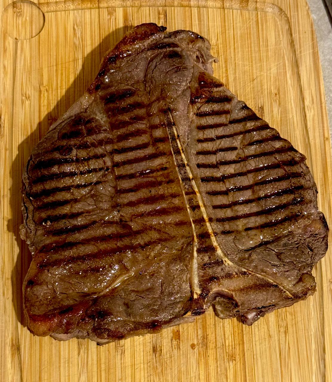 T-bone стейк в сувиде