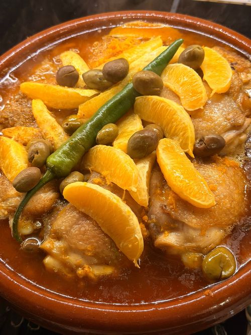 Курица с апельсинами в таджине