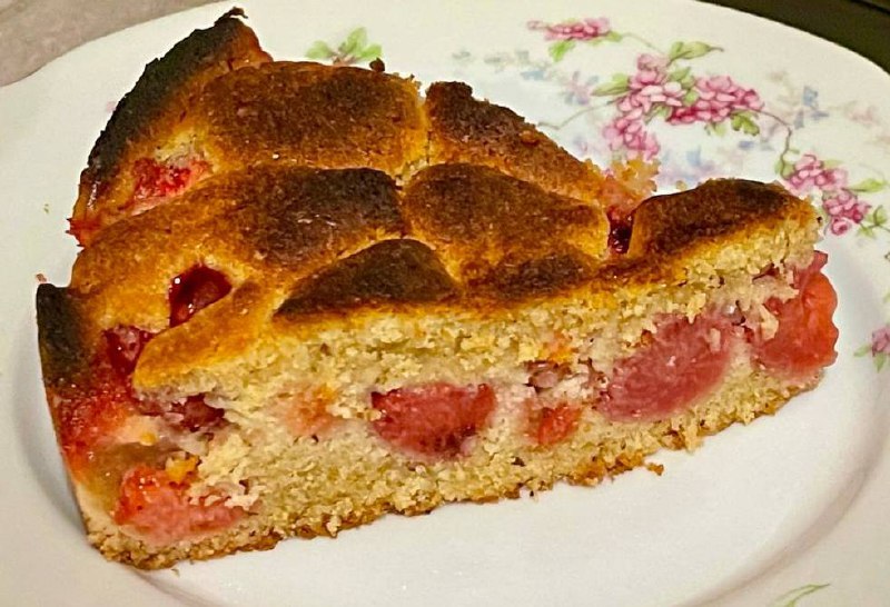 Клубничный и грушевый пироги